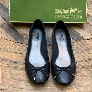COACH AND FOUR Black Flats
